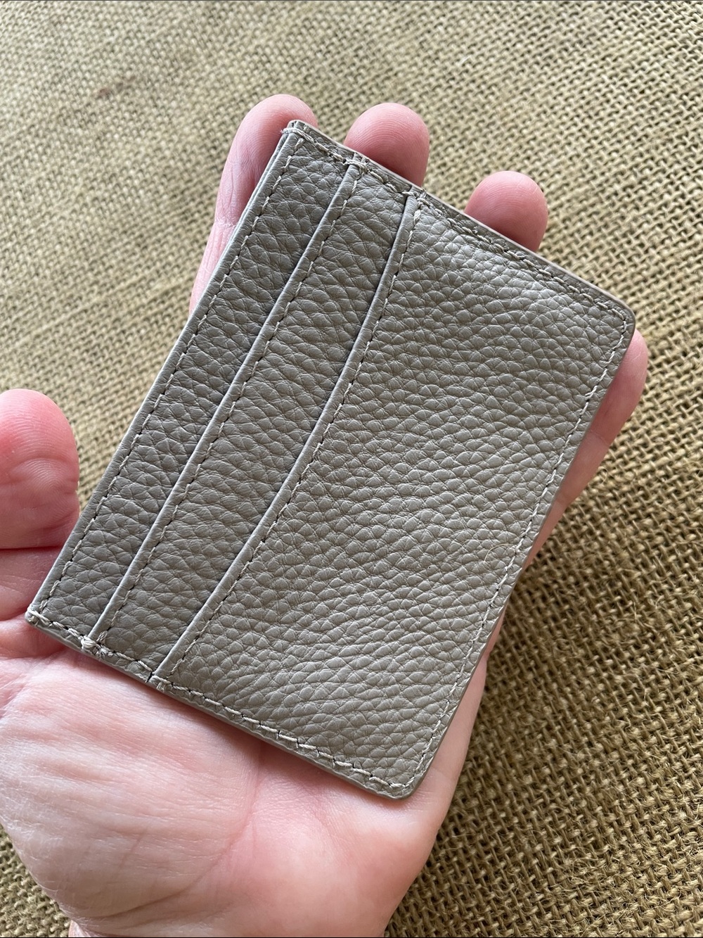 Pom Pom London Pebbled Card Holder in Light Gray - Picture 4 of 7